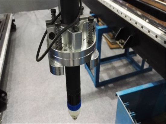 1530 jeftina brza ploča limena prenosna CNC plazma rezna mašina Gvožđe / čelik / sečenje metala
