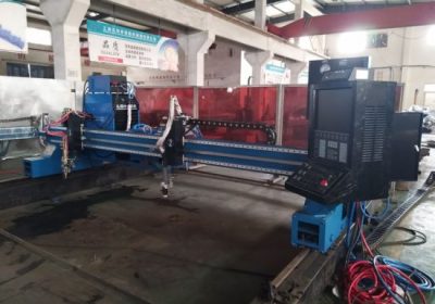 Metalni sekač 1500 * 3000mm CNC plazma rezač mašina Kina